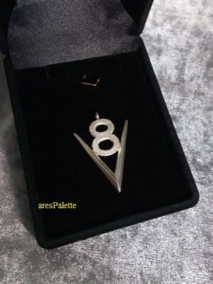 v8 pendant